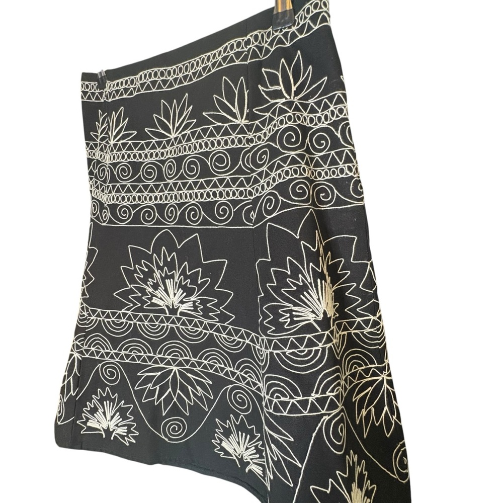 🔴5 for $40 Talbots Petites Black ALine Skirt Floral Embroidered Lined Side Zip 6 - Picture 5 of 7